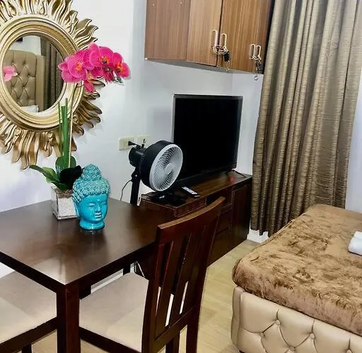 300 Mbps Wifi - 55 Inch Smart Tv - Alabang Near Bellevue Filinvest *