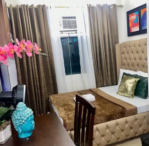 Apartamento 300 Mbps Wifi - 55 Inch Smart Tv - Alabang Near Bellevue Filinvest *