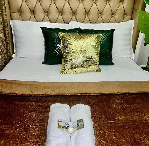 300 Mbps Wifi - 55 Inch Smart Tv - Alabang Near Bellevue Filinvest Manila