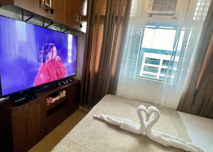 Apartamento 300 Mbps Wifi - 55 Inch Smart Tv - Alabang Near Bellevue Filinvest Manila
